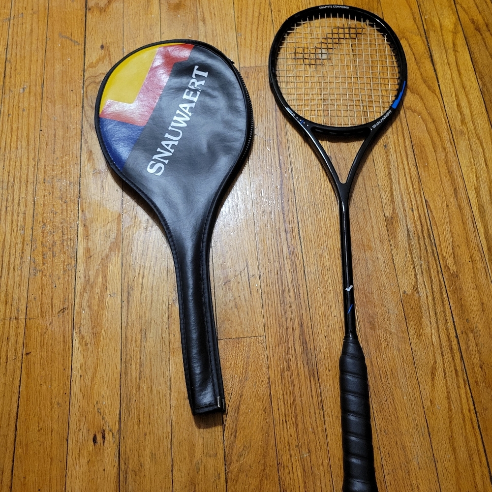 Snauwaert B.T.S.2 Graphite Composite Tennis Racquet With Cover